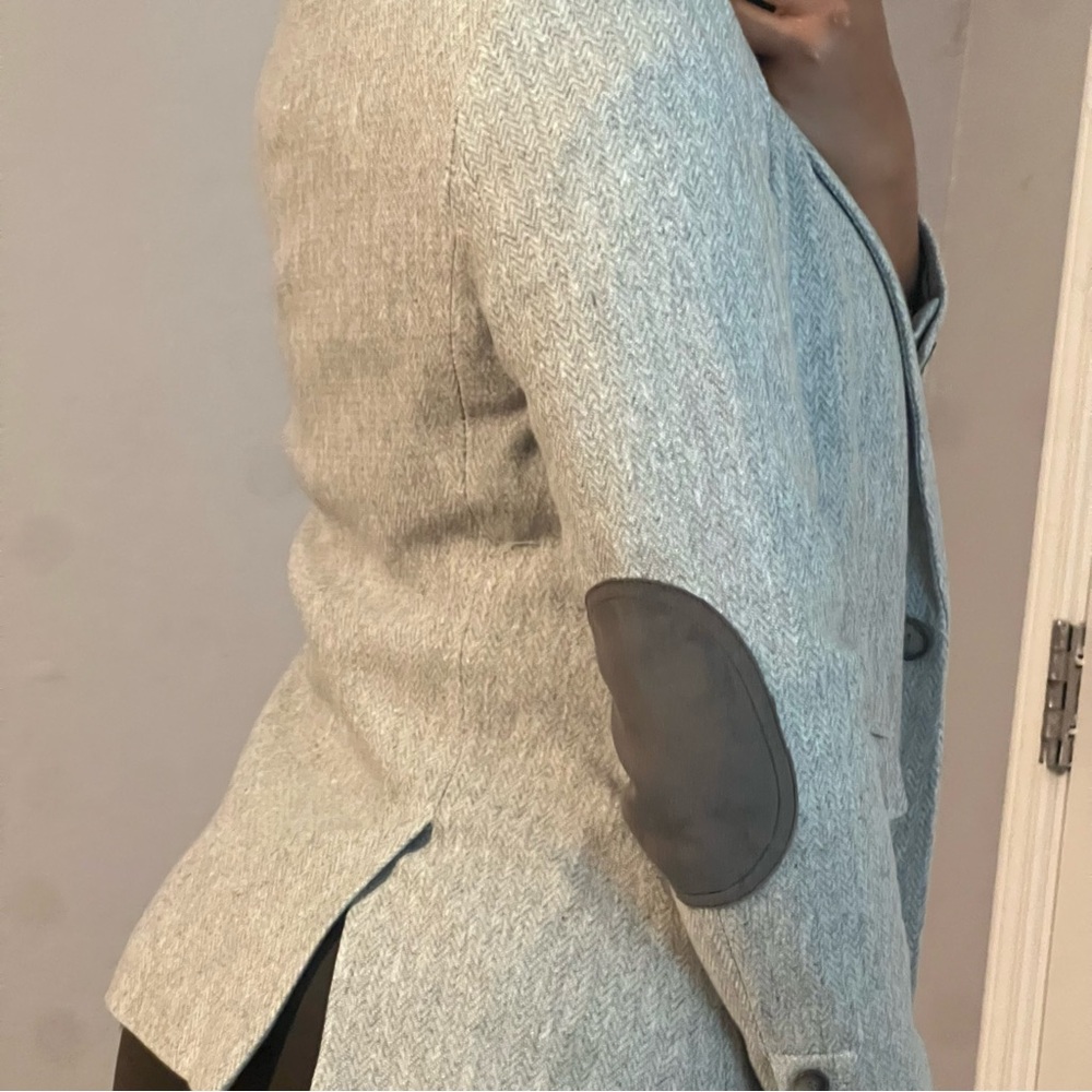 LOFT Classic Gray Blazer – Elegant Chic & Versatile Size 4P. Fits like S|M - Picture 5 of 8